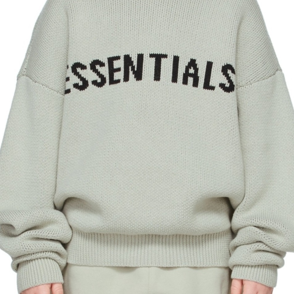 ****SOLD**** Fear of God Essentials KIDS Pullover Sweater Concrete size Large